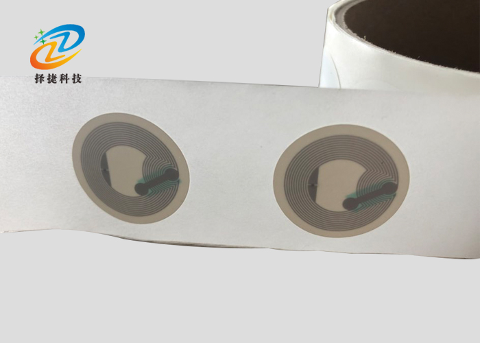 高頻不干膠標(biāo)簽Ntag 213 直徑25mm實拍展示圖二