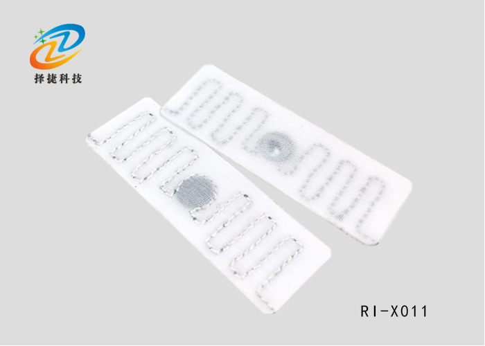 軟質(zhì)洗滌RFID防偽標(biāo)簽ZJ-7010產(chǎn)品實(shí)拍展示圖一