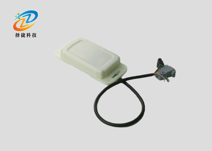 4G車(chē)載超高頻讀寫(xiě)器ZJ6022-3DBI實(shí)拍展示圖